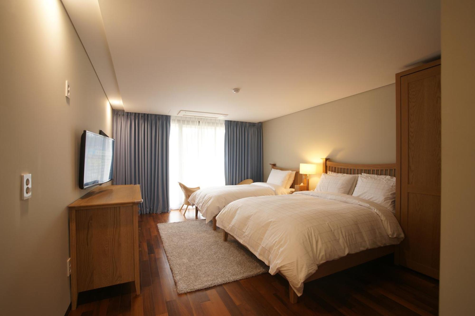 סאוגוויפו Illeinn Hotel מראה חיצוני תמונה