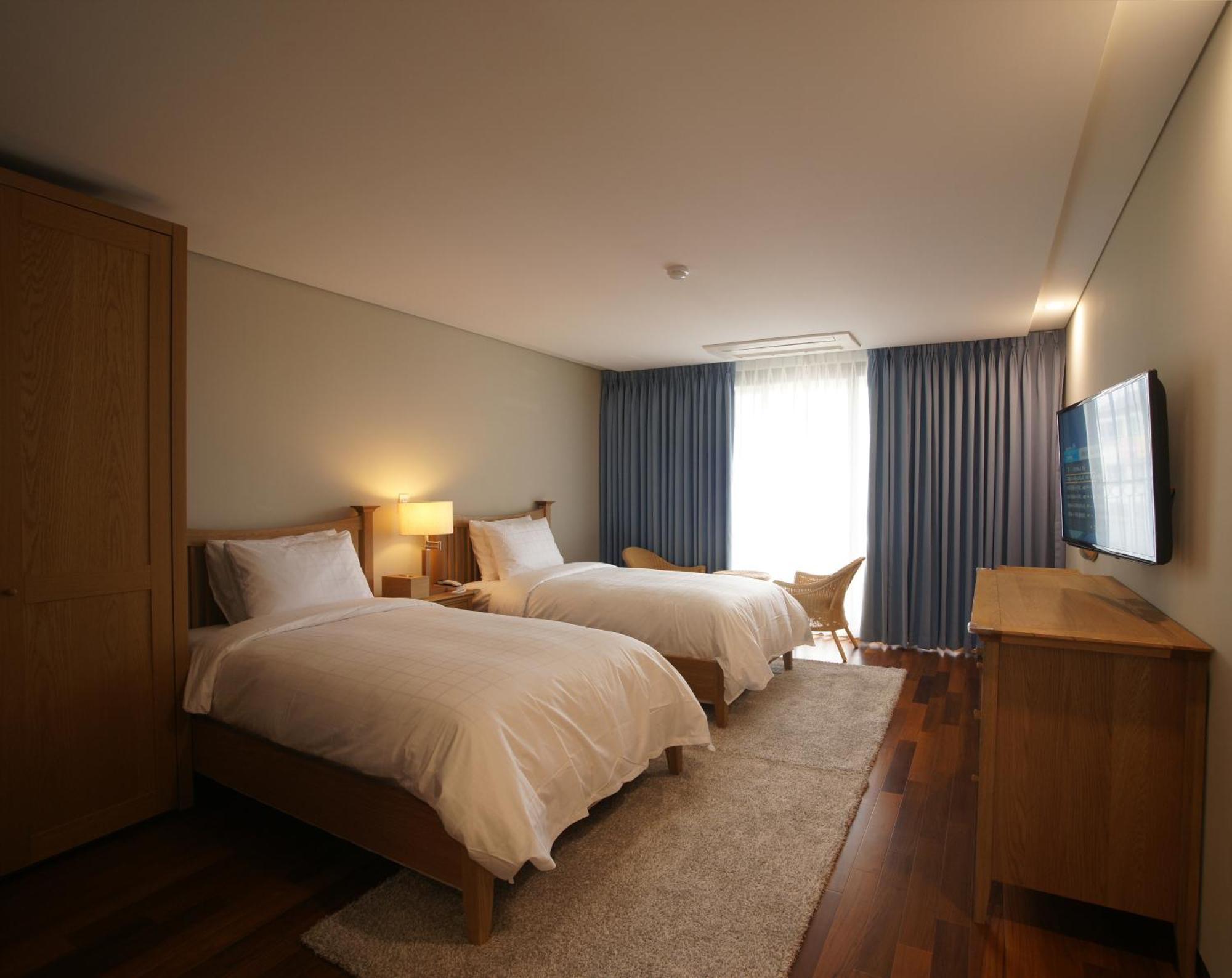 סאוגוויפו Illeinn Hotel מראה חיצוני תמונה