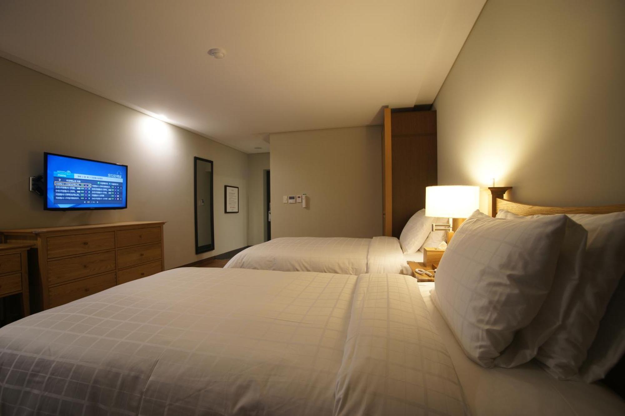 סאוגוויפו Illeinn Hotel מראה חיצוני תמונה